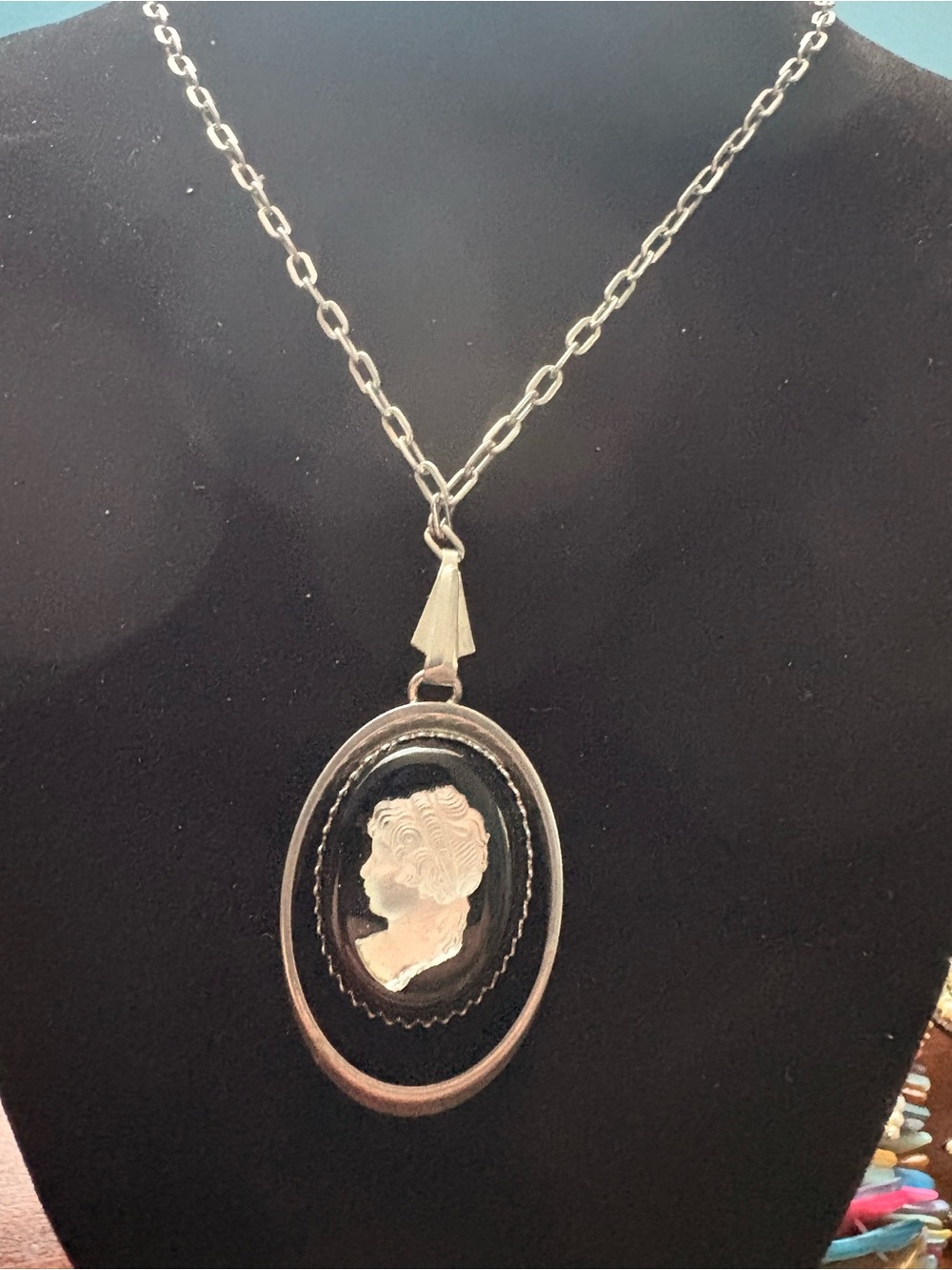 Black Glass Cameo Oval Pendant Necklace